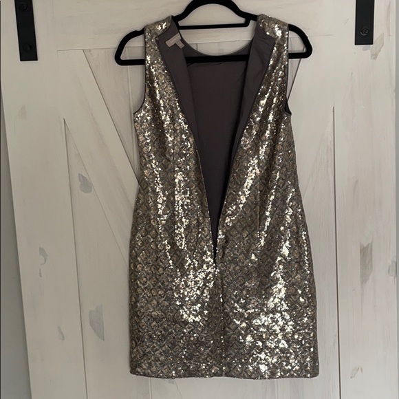 Silver/gold sequin BR shift dress - Picture 5 of 6